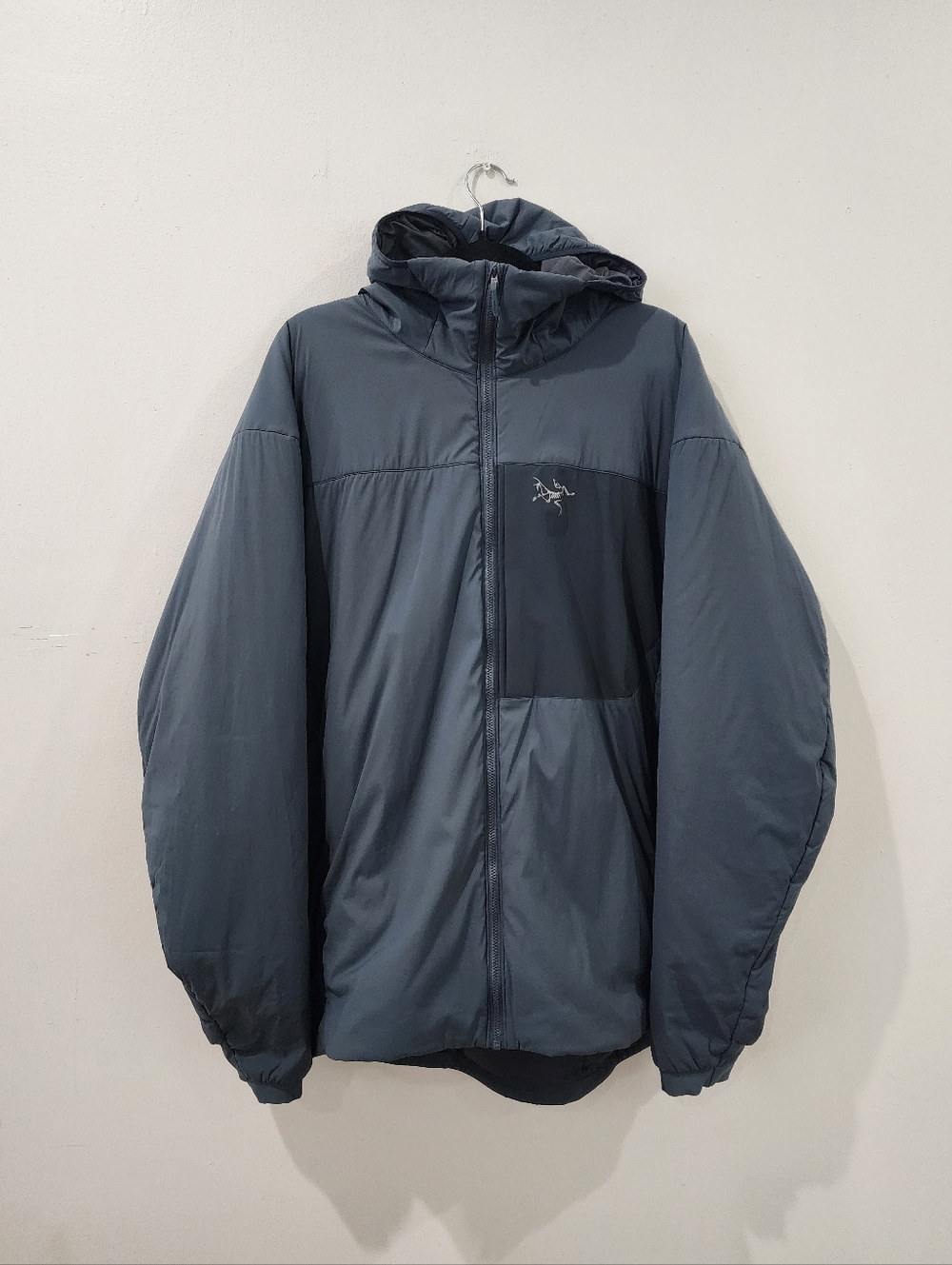 Arc’teryx Proton LT Hoody Jacket - Picture 2 of 16